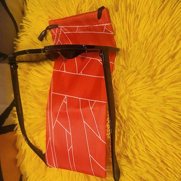 Oversized Square Bling Sunglasses - Picture 4 of 4